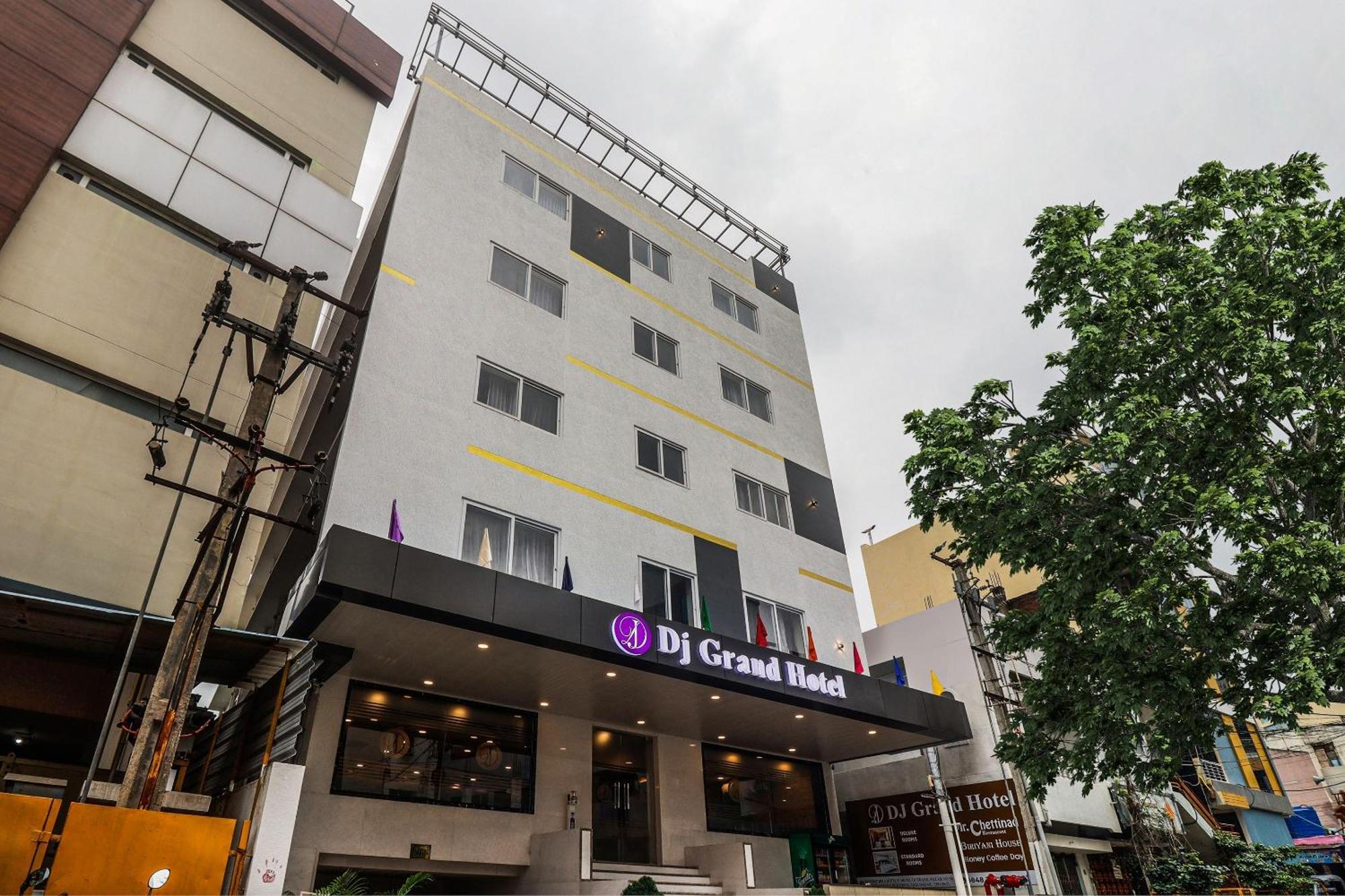 Townhouse Dj Grand Hotel Tirupati Bagian luar foto