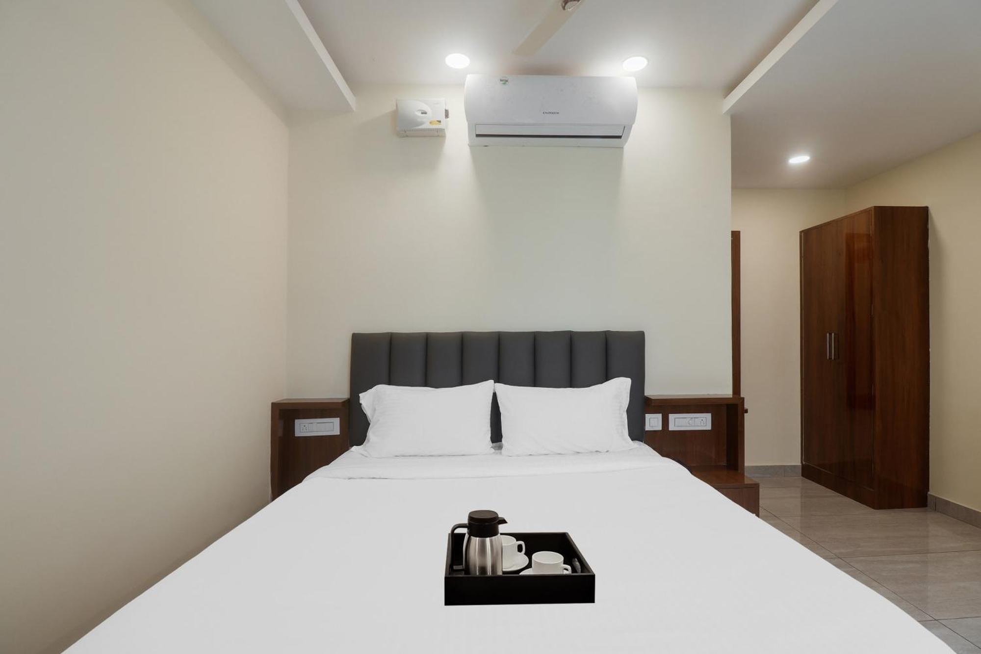 Townhouse Dj Grand Hotel Tirupati Bagian luar foto